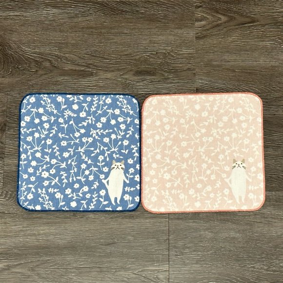 Kitten Cat Loves Flowers Japanese Handkerchief ❘ Hand Towel ❘ Face Towel (Blue) - Picture 3 of 6